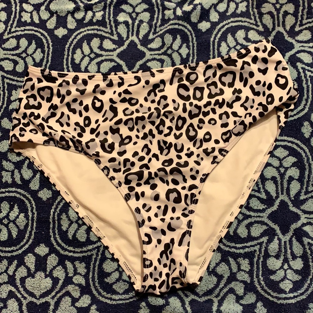 ⚜️NWOT SHEIN leopard print high waisted bikini bottoms size 0XL aka L/XL